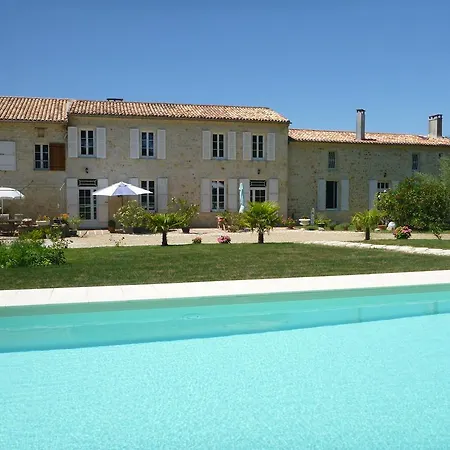 Domaine Du Papillon Bed & Breakfast 3*